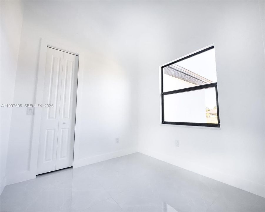 For Sale: $425,000 (4 beds, 2 baths, 1865 Square Feet)