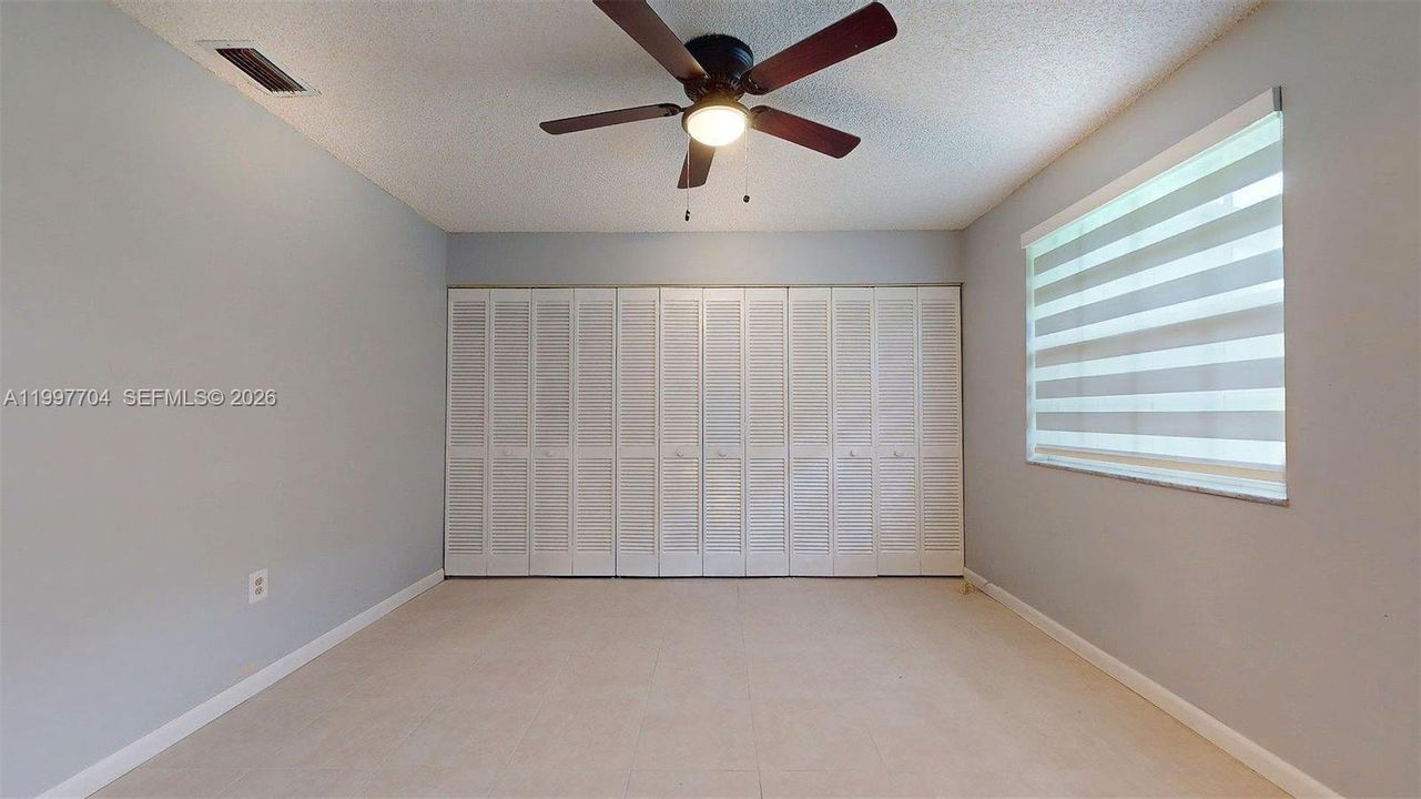 Active With Contract: $2,800 (3 beds, 2 baths, 1196 Square Feet)