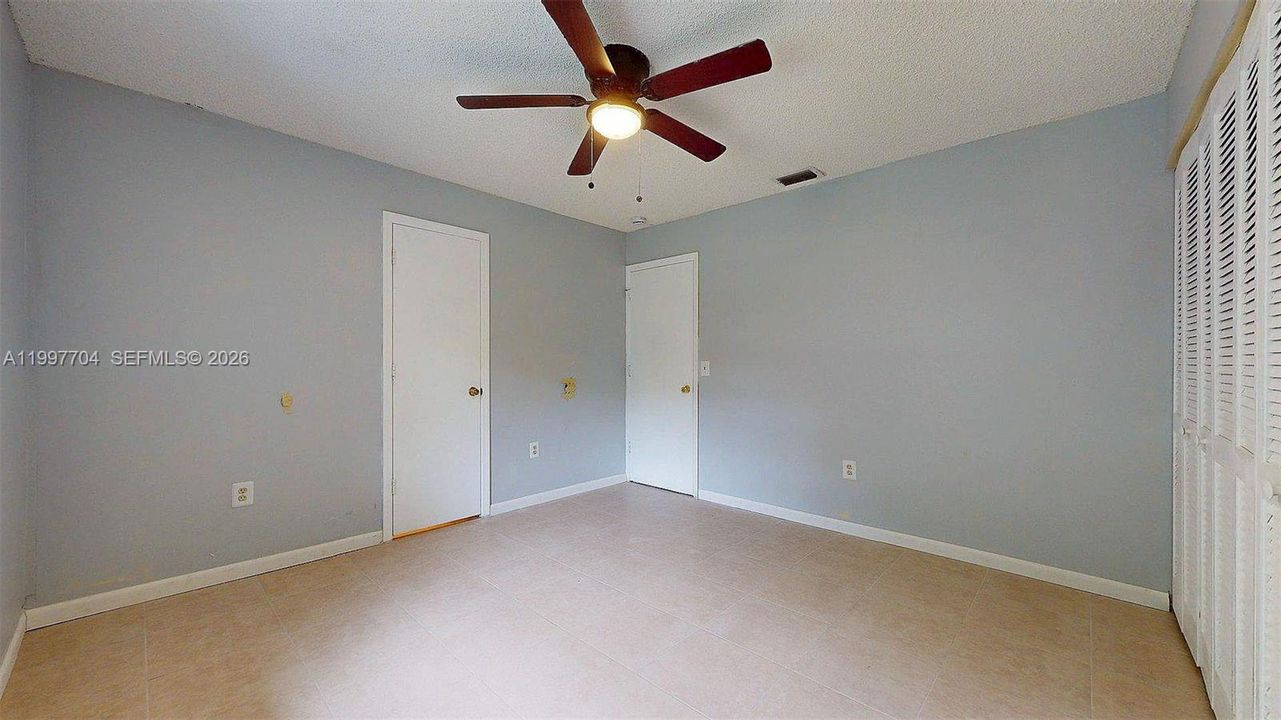 Active With Contract: $2,800 (3 beds, 2 baths, 1196 Square Feet)