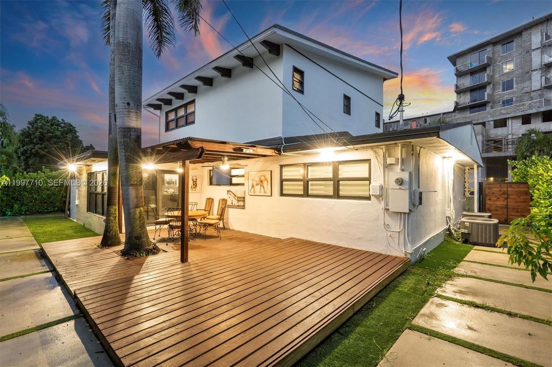 For Sale: $735,500 (4 beds, 3 baths, 2130 Square Feet)
