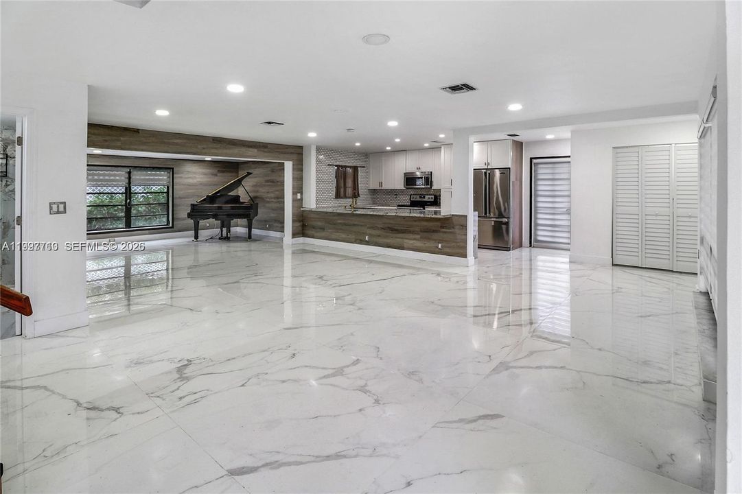 For Sale: $735,500 (4 beds, 3 baths, 2130 Square Feet)