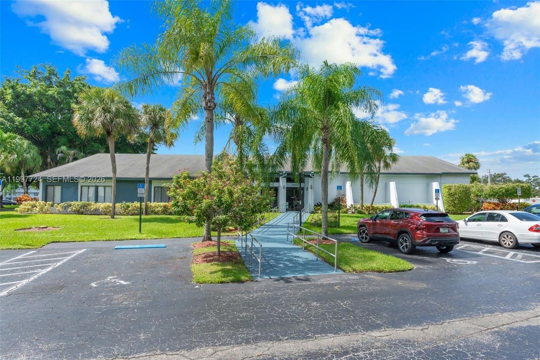 En Venta: $106,000 (1 camas, 2 baños, 850 Pies cuadrados)