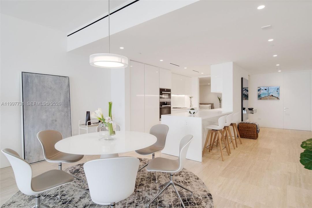For Rent: $70,000 (3 beds, 3 baths, 2201 Square Feet)