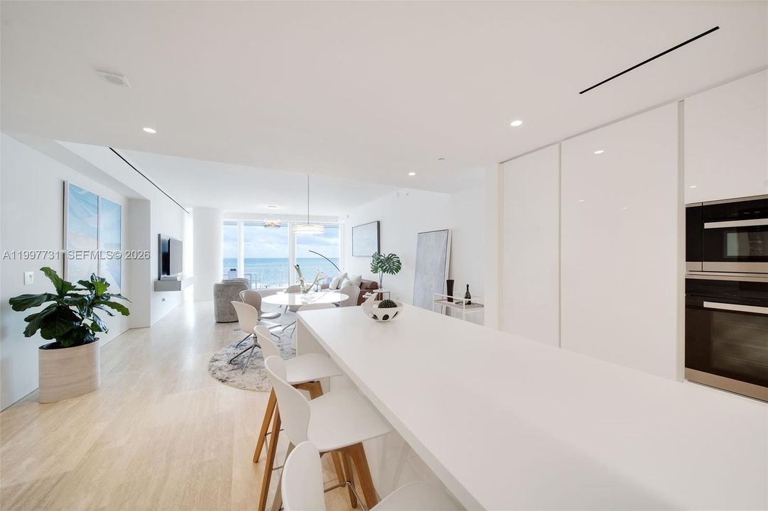 For Rent: $70,000 (3 beds, 3 baths, 2201 Square Feet)