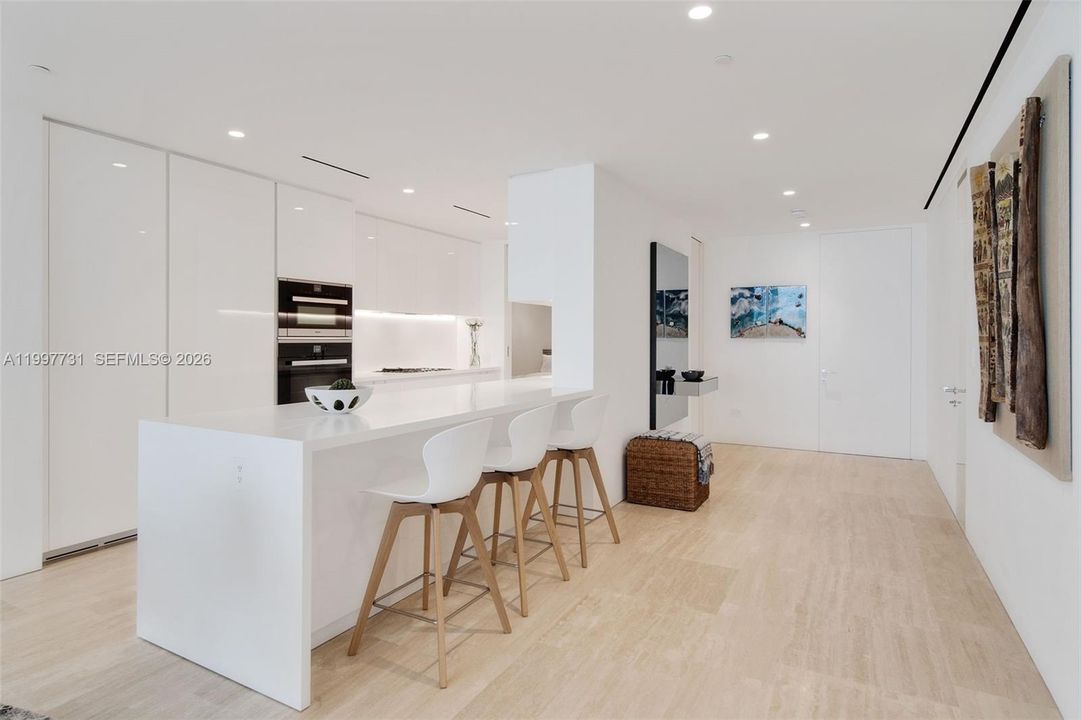 For Rent: $70,000 (3 beds, 3 baths, 2201 Square Feet)