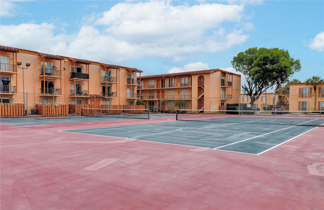 Community Tennis Courts