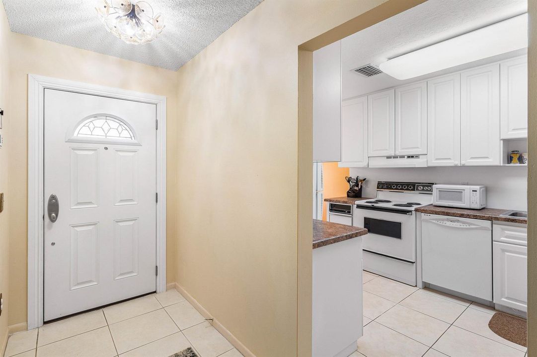 005-29StratfordLaneWest-B-BoyntonBeach-F