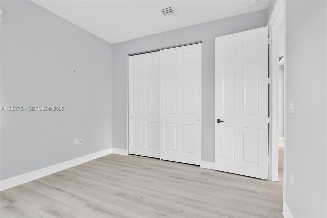 Recently Rented: $5,800 (4 beds, 3 baths, 2305 Square Feet)