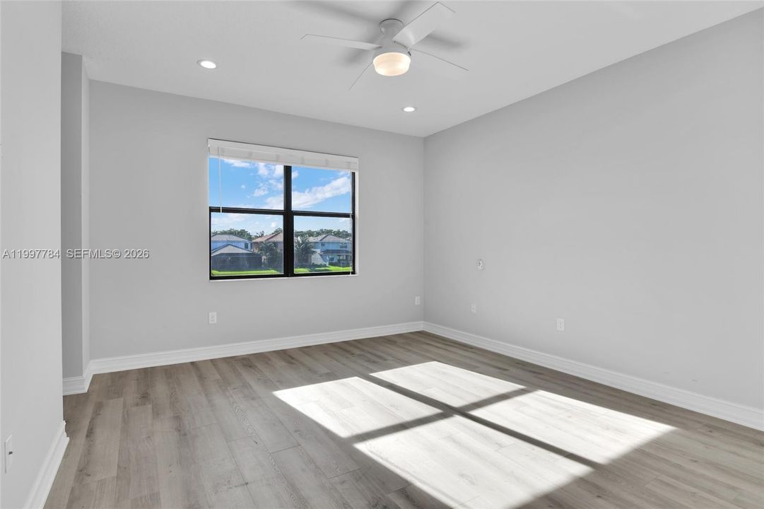 Recently Rented: $5,800 (4 beds, 3 baths, 2305 Square Feet)