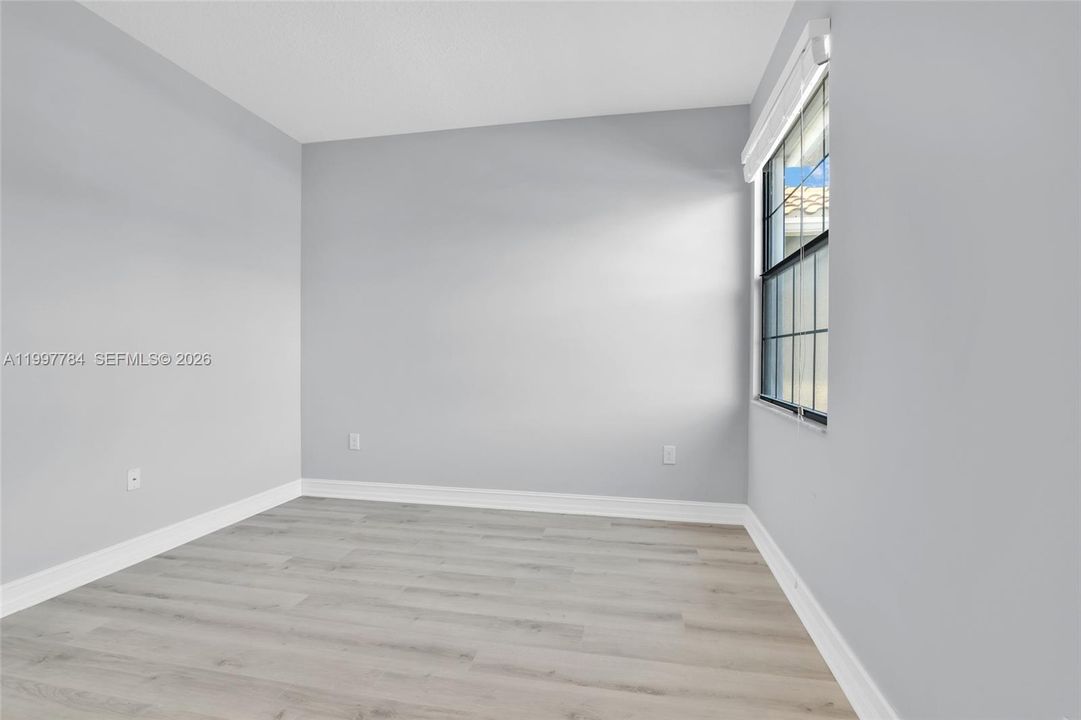 Recently Rented: $5,800 (4 beds, 3 baths, 2305 Square Feet)