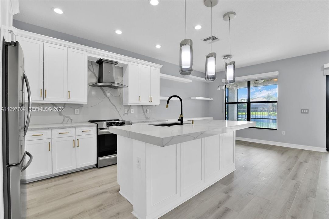 Recently Rented: $5,800 (4 beds, 3 baths, 2305 Square Feet)
