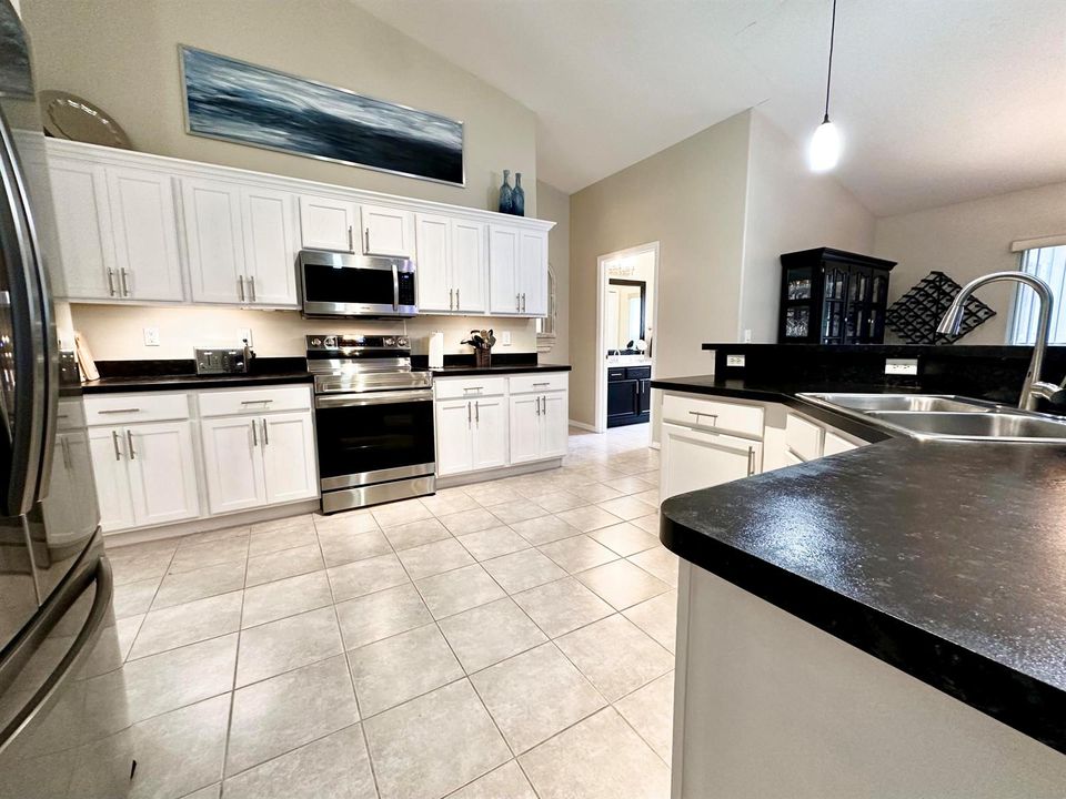 5 Kitchen
