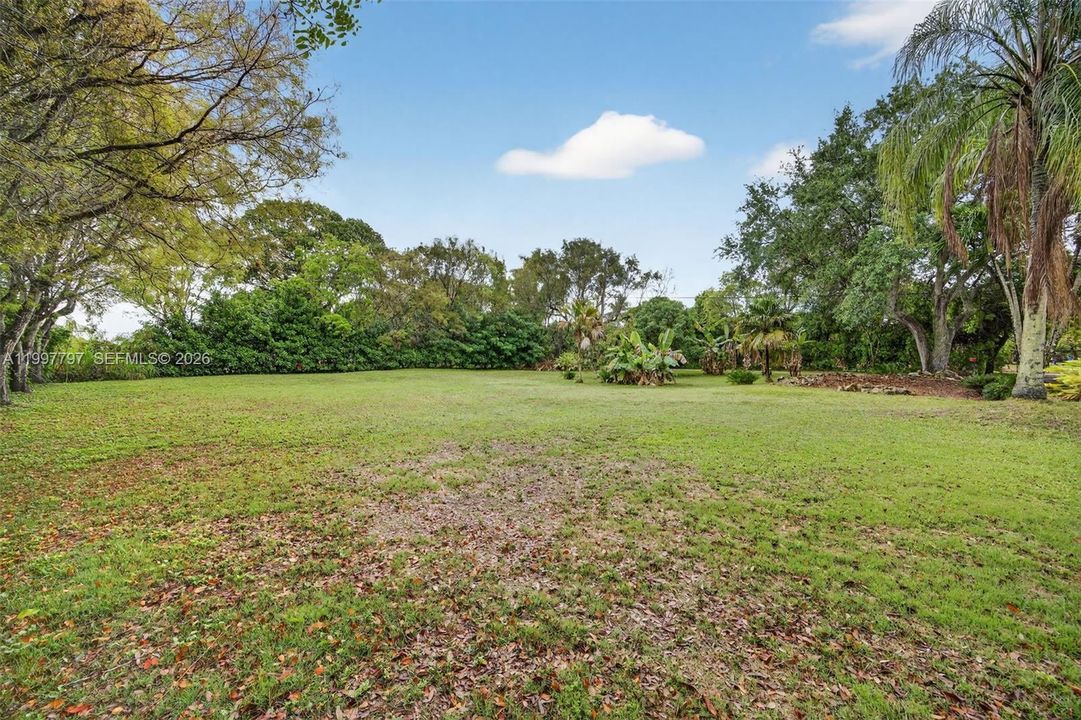 En Venta: $769,000 (4 camas, 2 baños, 2084 Pies cuadrados)