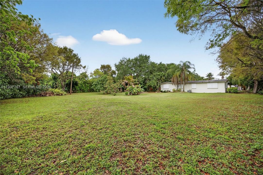 En Venta: $769,000 (4 camas, 2 baños, 2084 Pies cuadrados)