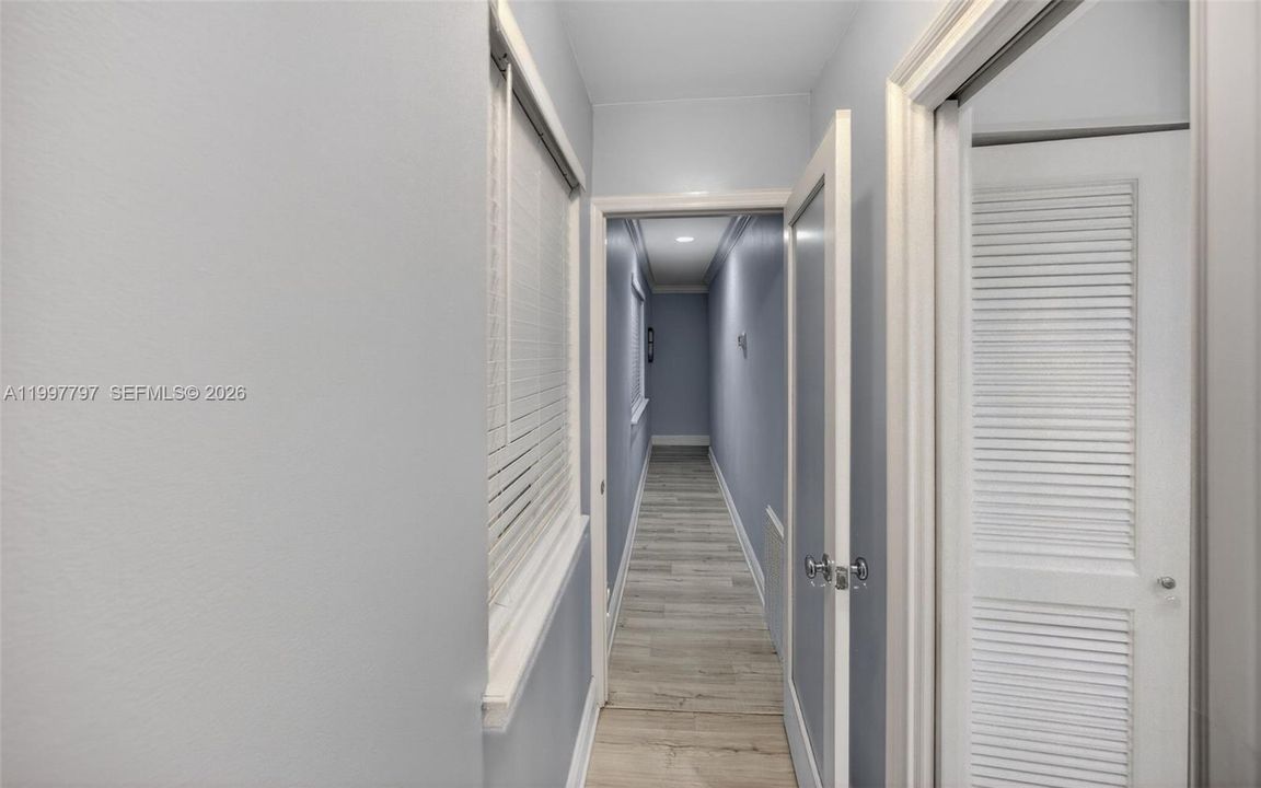 En Venta: $769,000 (4 camas, 2 baños, 2084 Pies cuadrados)