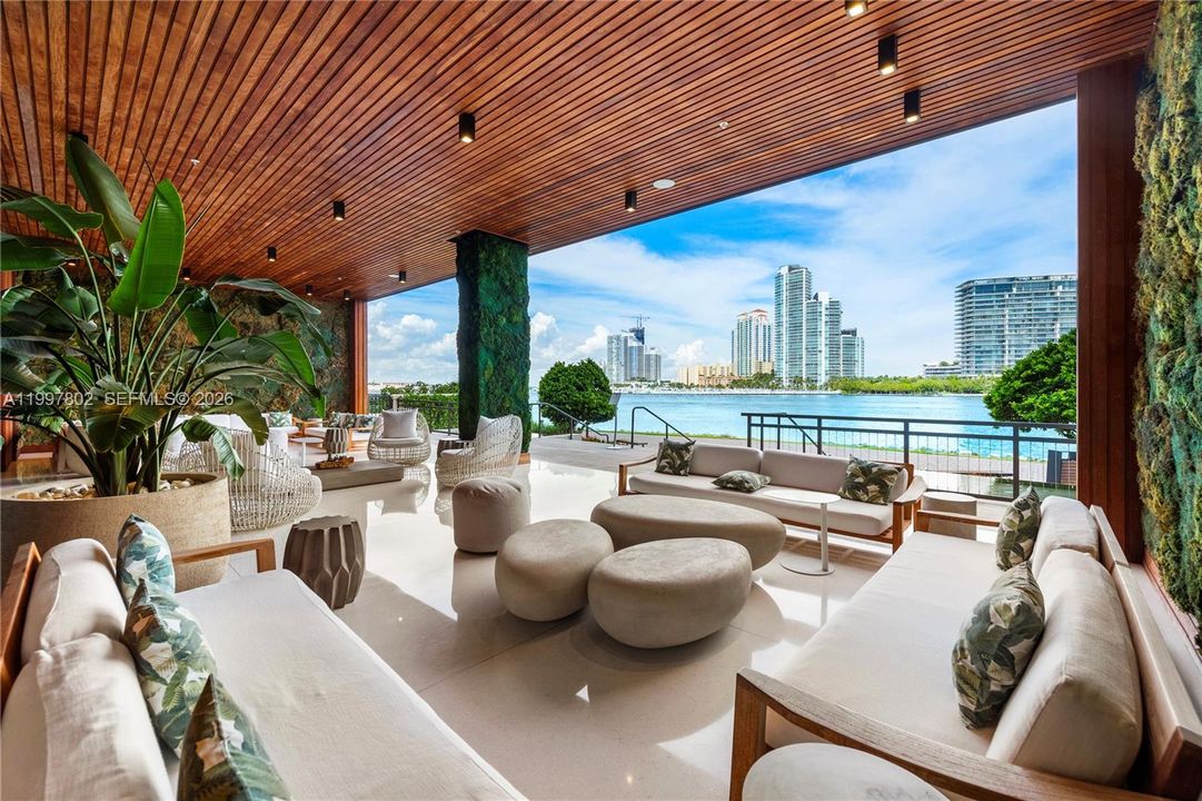 For Sale: $14,500,000 (3 beds, 3 baths, 3620 Square Feet)