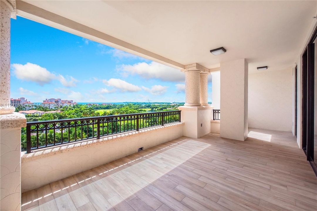 For Sale: $14,500,000 (3 beds, 3 baths, 3620 Square Feet)