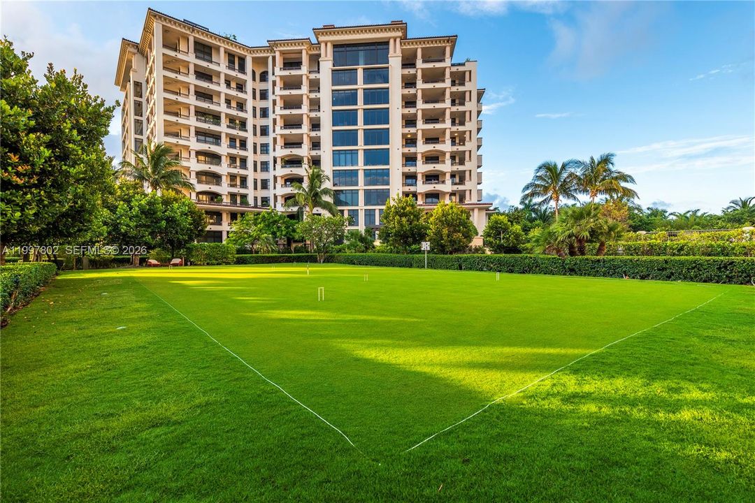 For Sale: $14,500,000 (3 beds, 3 baths, 3620 Square Feet)