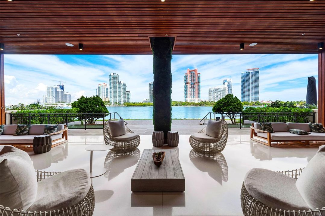 For Sale: $14,500,000 (3 beds, 3 baths, 3620 Square Feet)