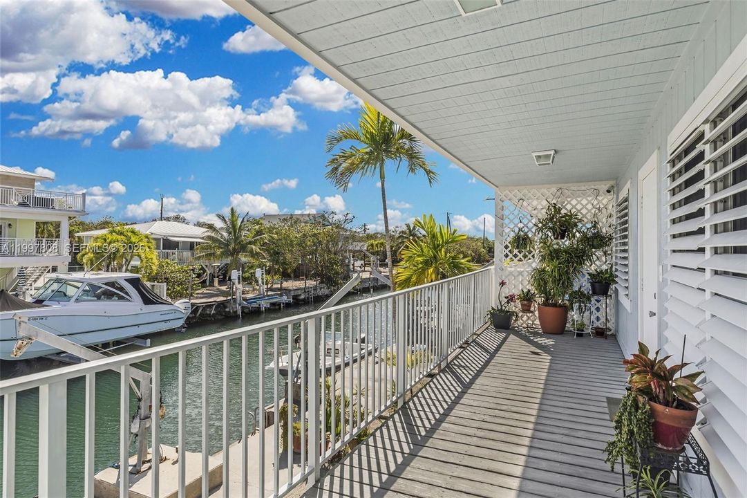 For Rent: $3,800 (2 beds, 2 baths, 900 Square Feet)