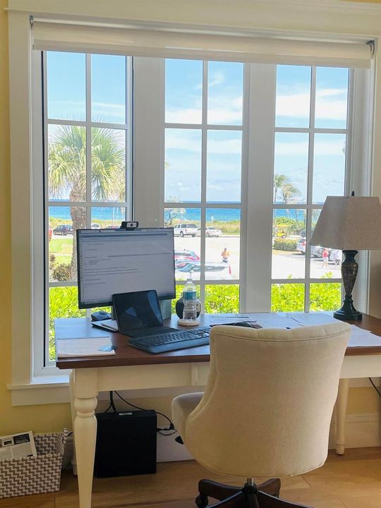 beach office