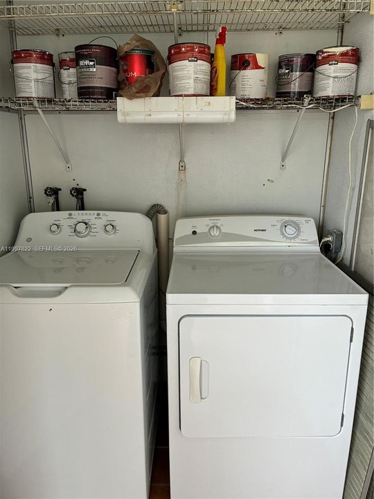 Activo con contrato: $84,500 (2 camas, 2 baños, 880 Pies cuadrados)