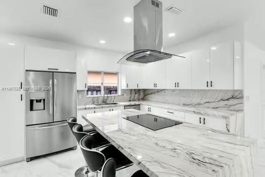 Active With Contract: $3,450 (3 beds, 2 baths, 1443 Square Feet)