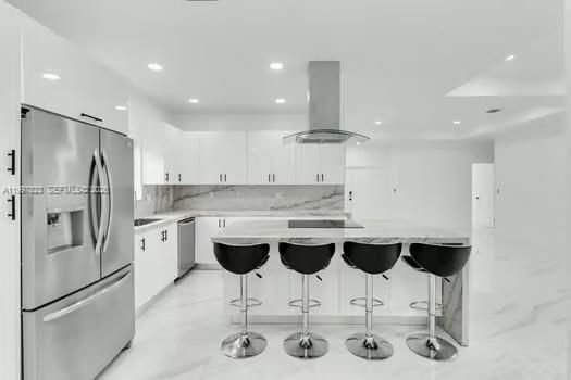 Active With Contract: $3,450 (3 beds, 2 baths, 1443 Square Feet)