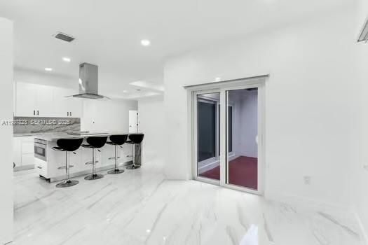 Active With Contract: $3,450 (3 beds, 2 baths, 1443 Square Feet)
