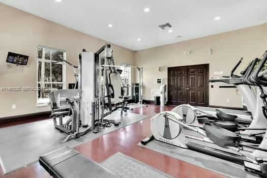 Active With Contract: $3,450 (3 beds, 2 baths, 1443 Square Feet)