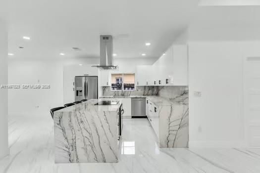 Active With Contract: $3,450 (3 beds, 2 baths, 1443 Square Feet)