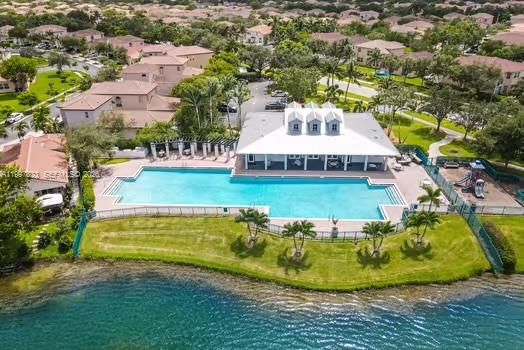 Active With Contract: $3,450 (3 beds, 2 baths, 1443 Square Feet)