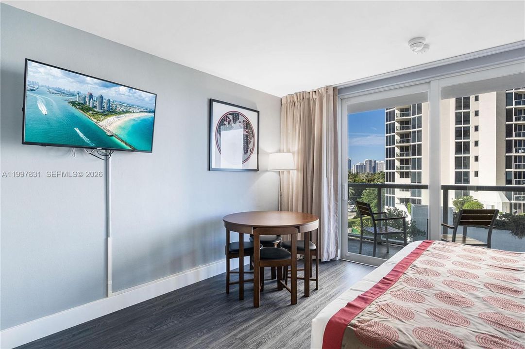 For Sale: $120,000 (0 beds, 1 baths, 360 Square Feet)