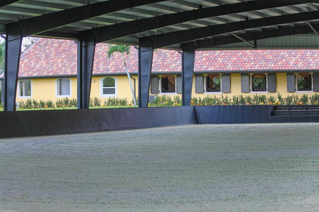 4985 Stables Way 059