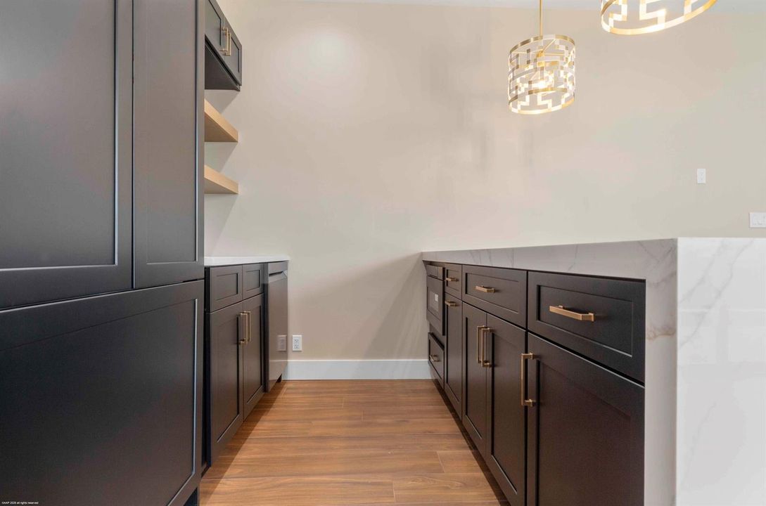 4985 Stables Way 037