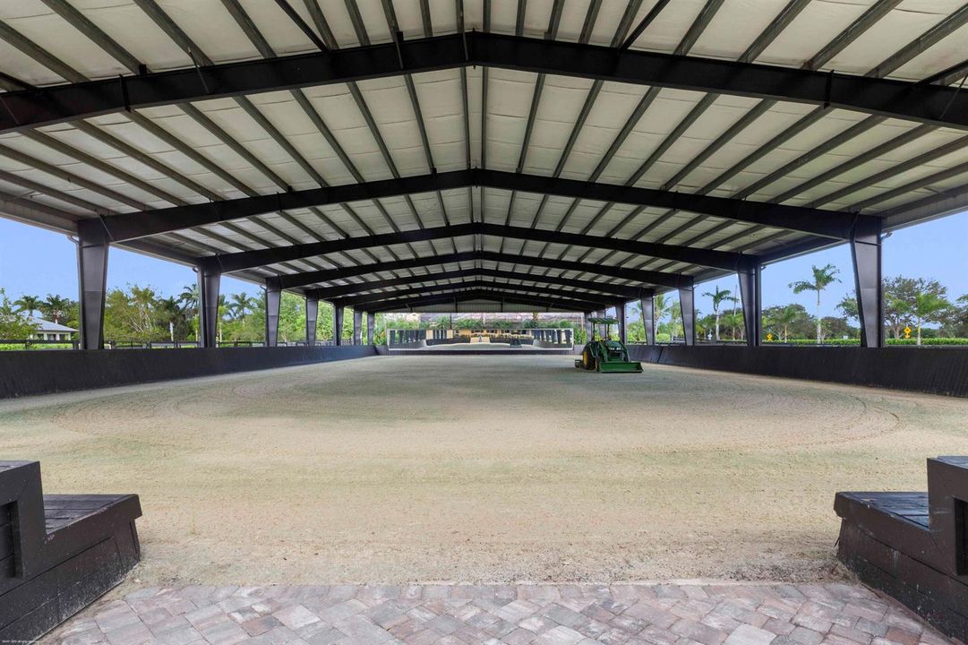 4985 Stables Way 077