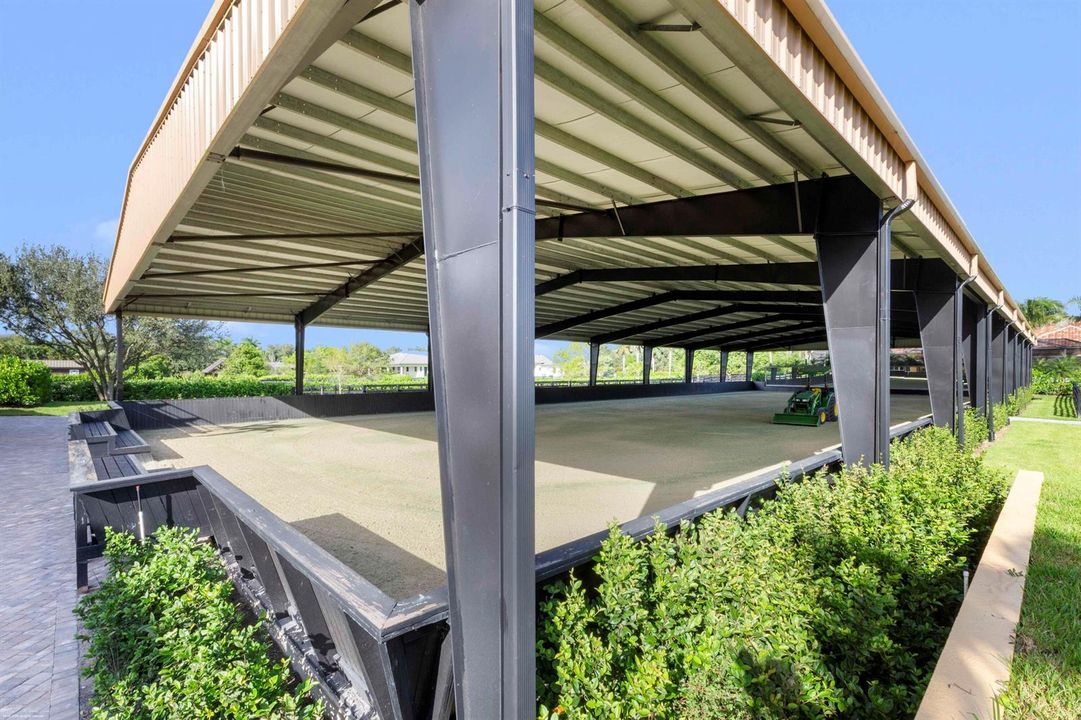 4985 Stables Way 080