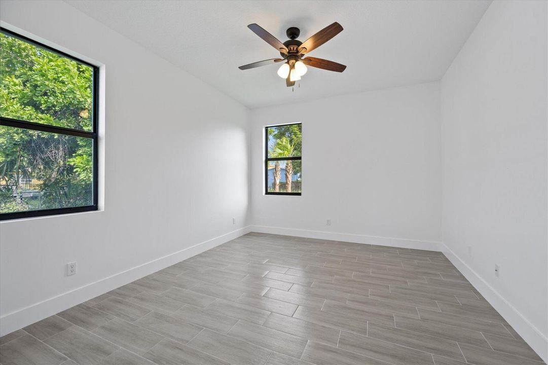 141 W 16th St