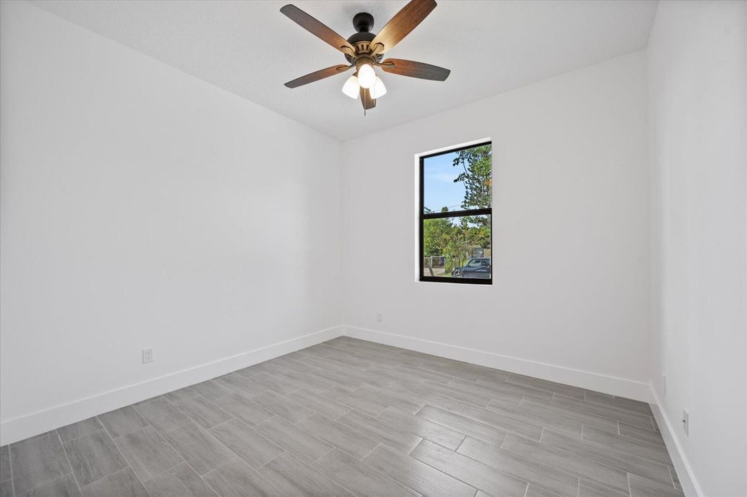141 W 16th St
