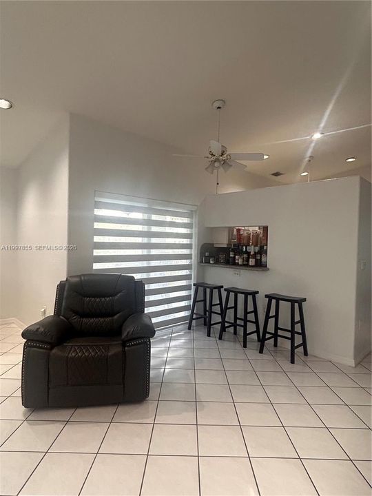 For Sale: $465,000 (3 beds, 2 baths, 1425 Square Feet)