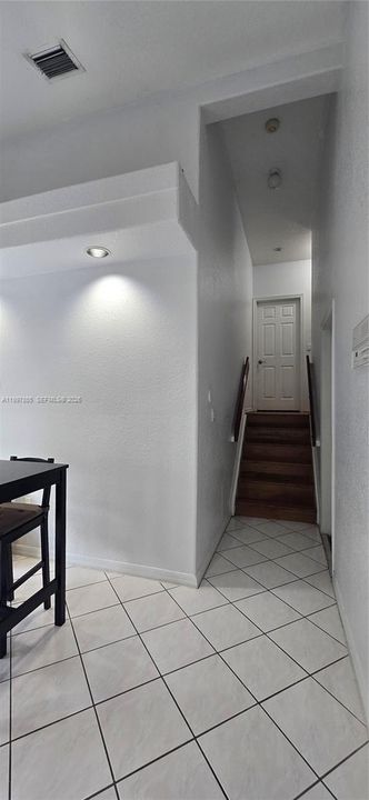 For Sale: $465,000 (3 beds, 2 baths, 1425 Square Feet)