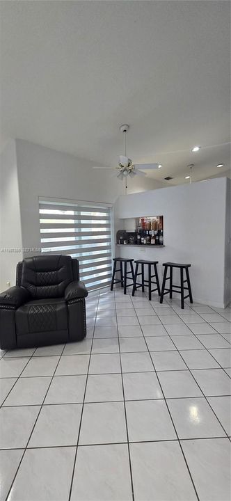 For Sale: $465,000 (3 beds, 2 baths, 1425 Square Feet)