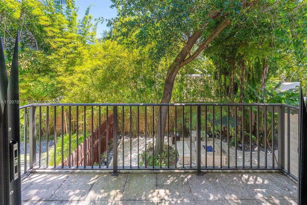 Active With Contract: $2,250,000 (3 beds, 2 baths, 2429 Square Feet)