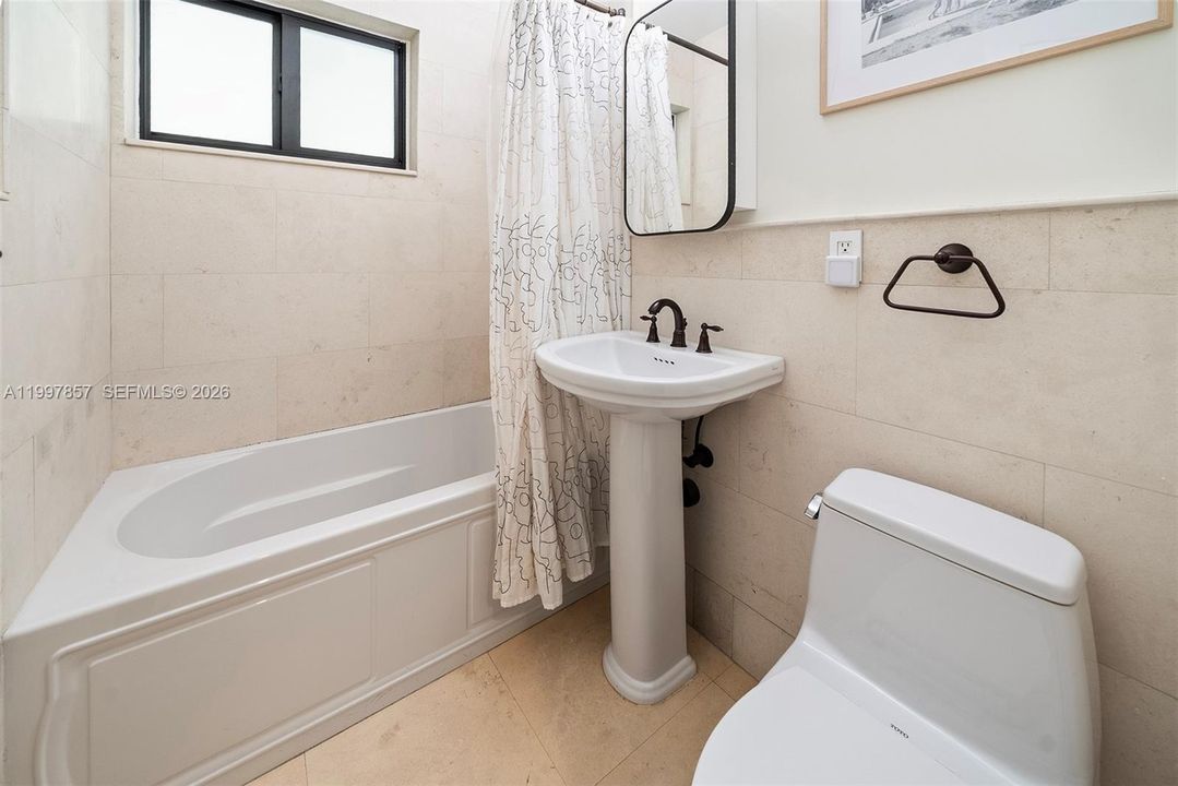 Active With Contract: $2,250,000 (3 beds, 2 baths, 2429 Square Feet)
