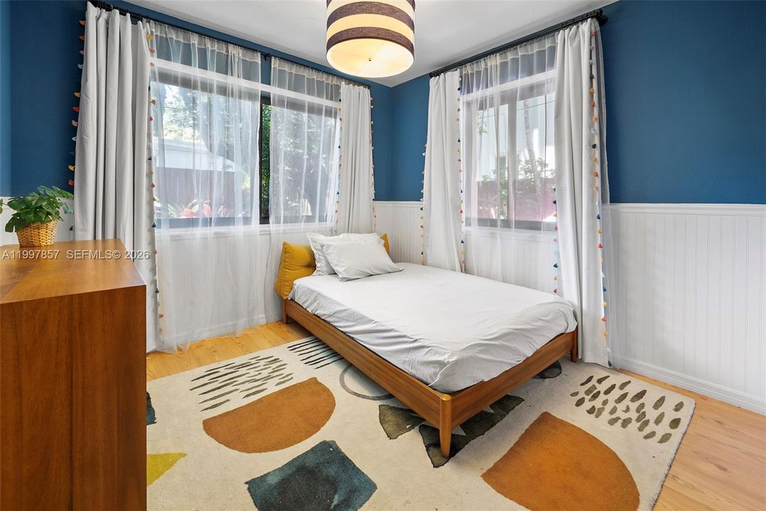 Active With Contract: $2,250,000 (3 beds, 2 baths, 2429 Square Feet)