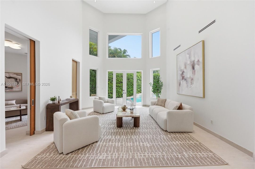 Active With Contract: $3,995,000 (5 beds, 6 baths, 5218 Square Feet)