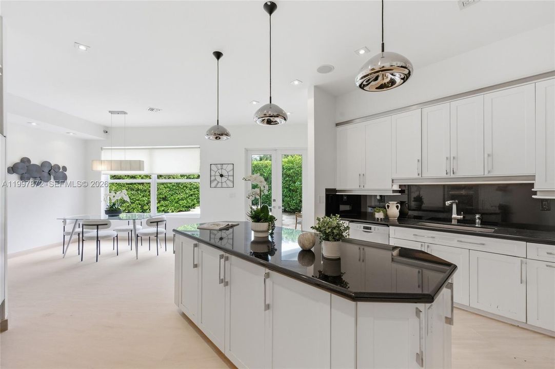 Active With Contract: $3,995,000 (5 beds, 6 baths, 5218 Square Feet)