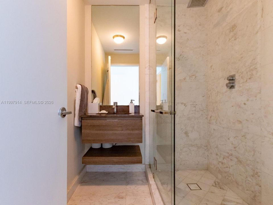 For Rent: $26,000 (2 beds, 3 baths, 1823 Square Feet)