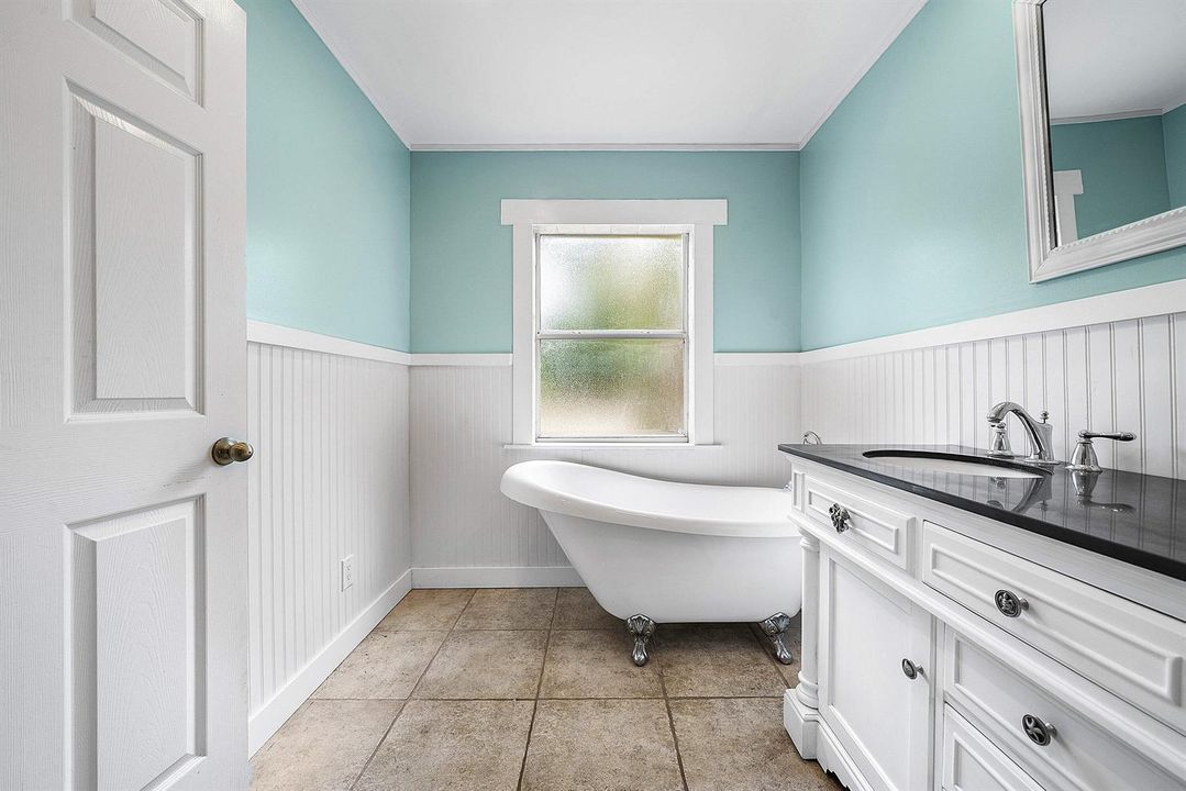 020-1232589thPlaceNorth-WestPalmBeach-FL
