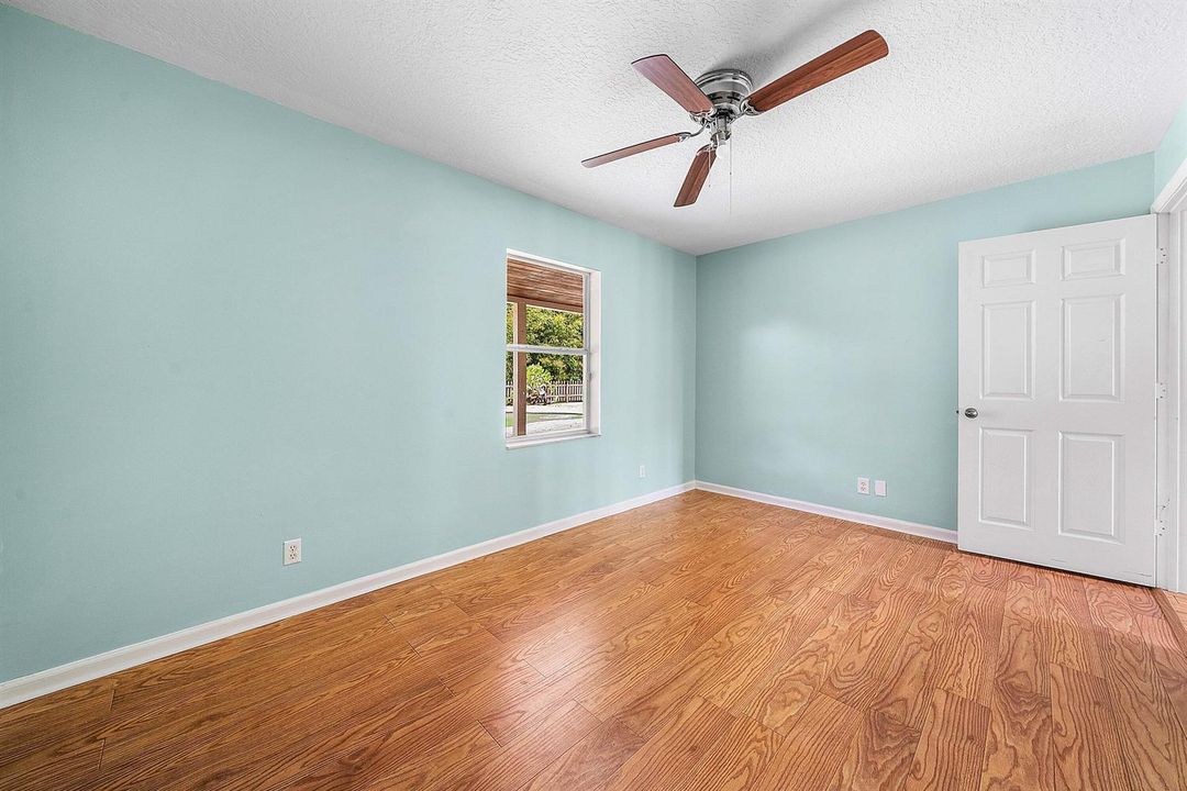 024-1232589thPlaceNorth-WestPalmBeach-FL